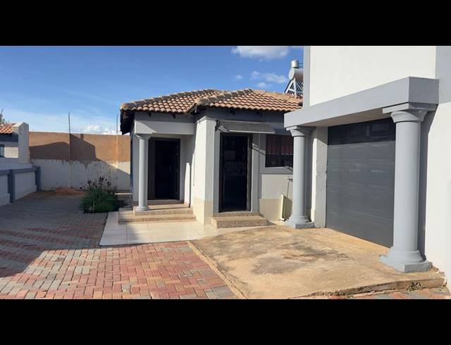 3 BEDROOM PROPERTY TO RENT IN THE ORCHARDS